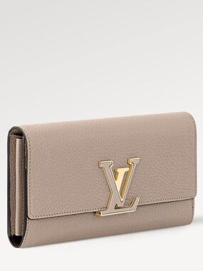 Louis Vuitton Capucines Wallet